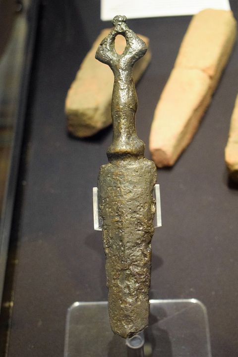 1st_Century_bronze_dagger