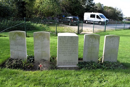 4 POWs who died at the beginning of the war