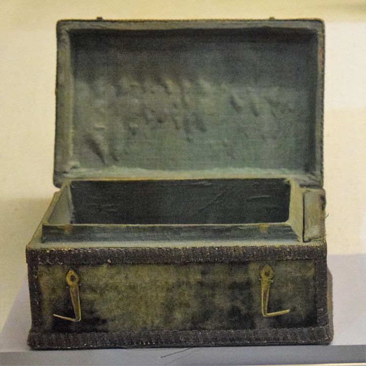 Charles_II_jewel_box_1649