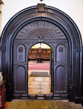 Exeter_Guildhall_(16)
