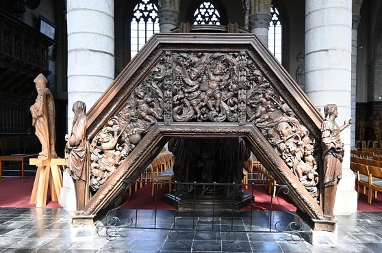 Pulpit (2)