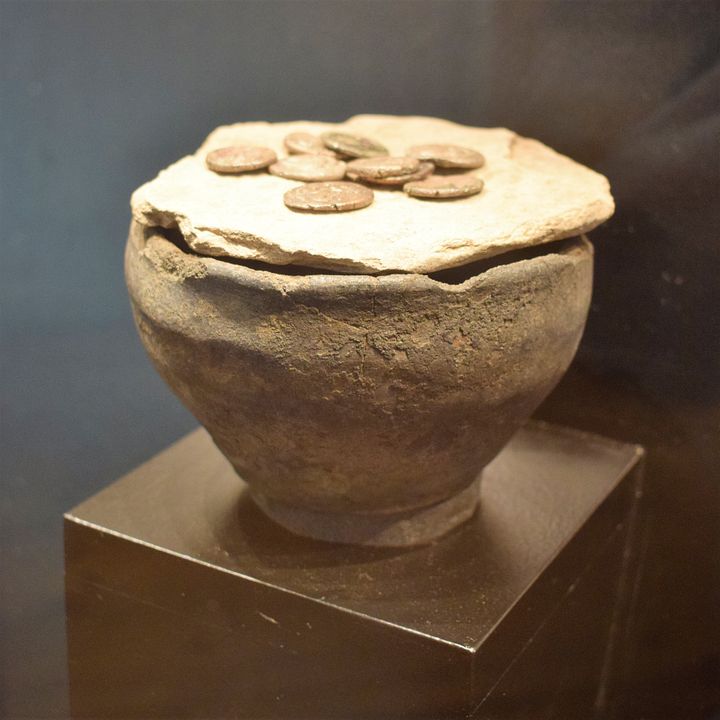 Roman_-_found_in_1883