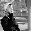 Sabrina_Audrey_Hepburn_suit_3