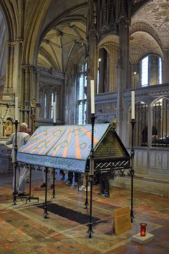 Site_of_St_Swithuns_Shrine_..._Bishop_of_Winchester_852_-_862_(1)