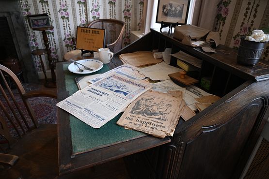 The Chaplain's room (4)