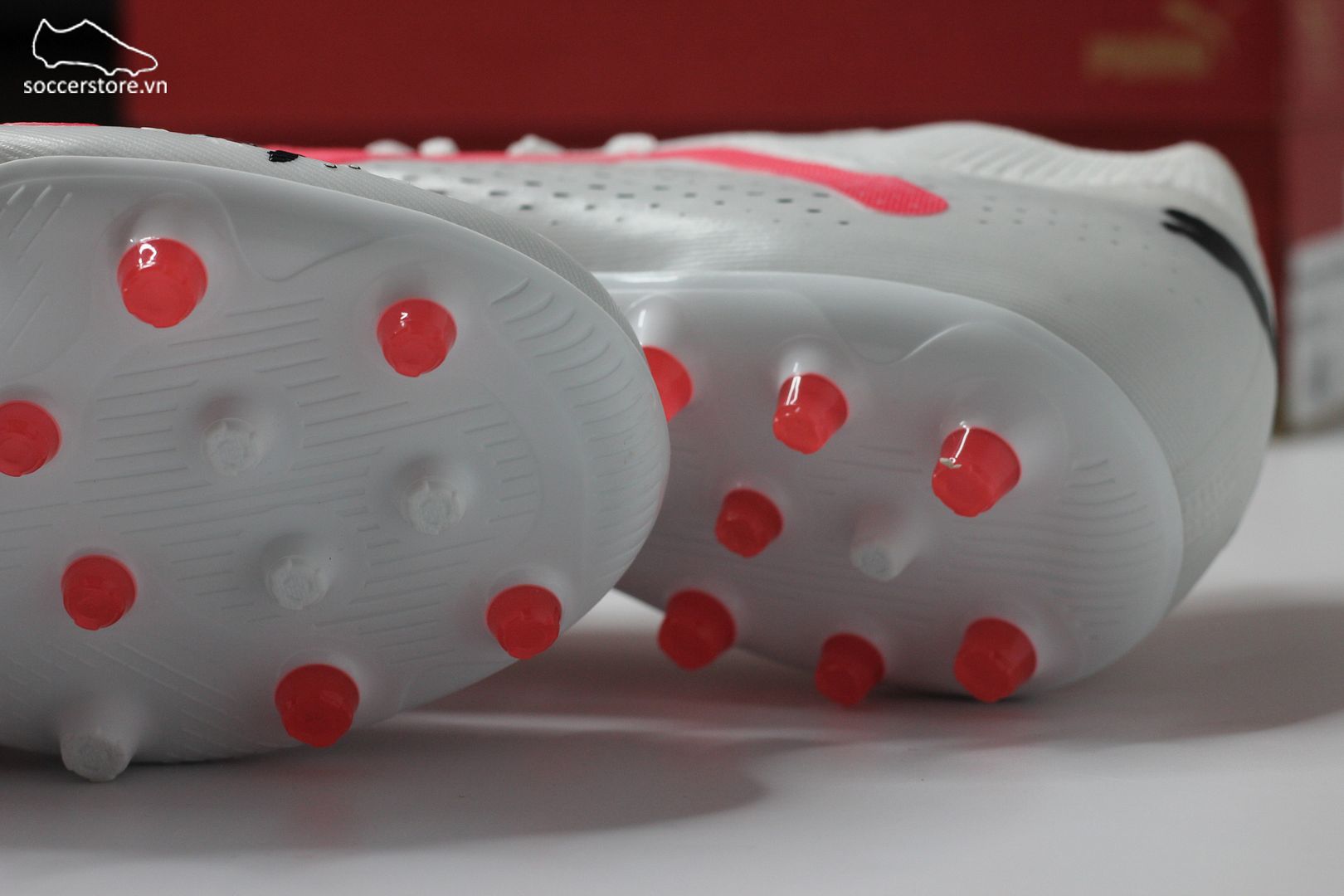 Puma Future Match MG Breakthrough pack màu trắng đỏ 107373-01