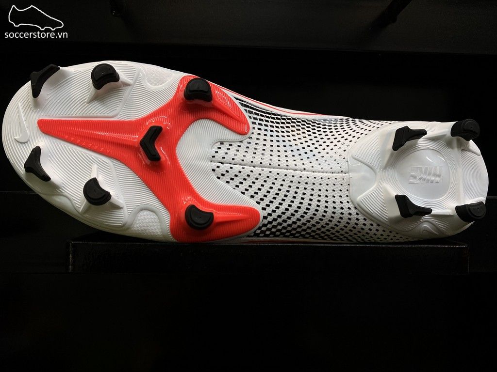 Nike Mercurial Vapor XIII Academy MG/FG Future Lab 2- White/ Laser Crimson/ Black AT5269-160