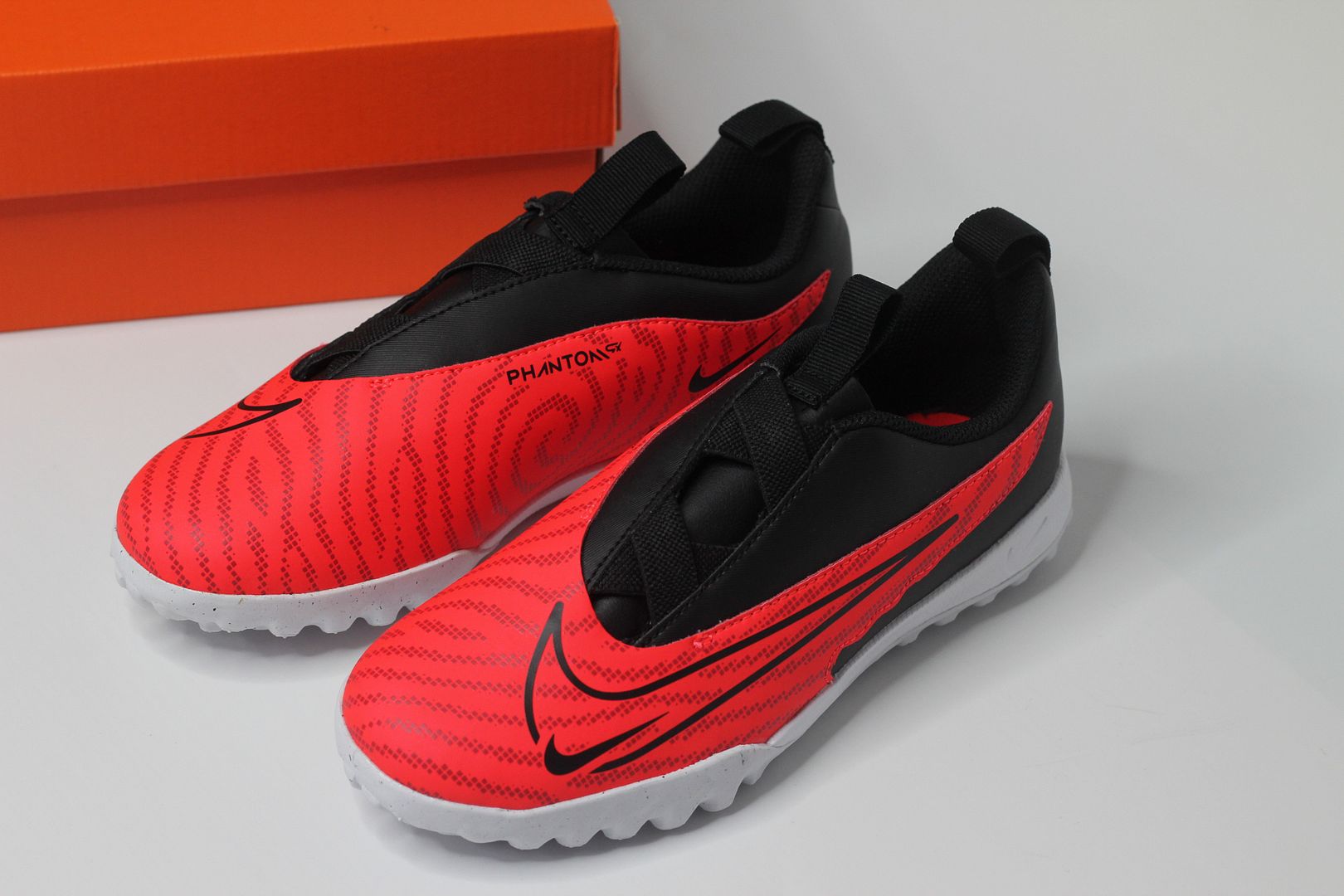 Nike Phantom GX Academy TF Jr màu đỏ đen DD9557-600