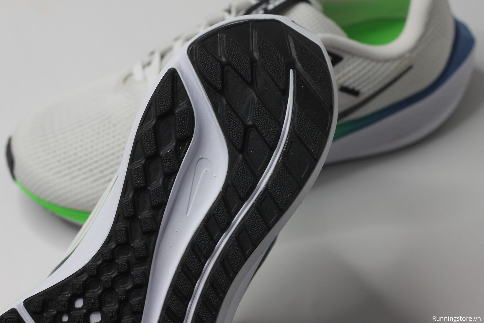Nike Pegasus 40 Air Zoom- Platinum Tint/ Black/ White/ Green Strike DV3853-006