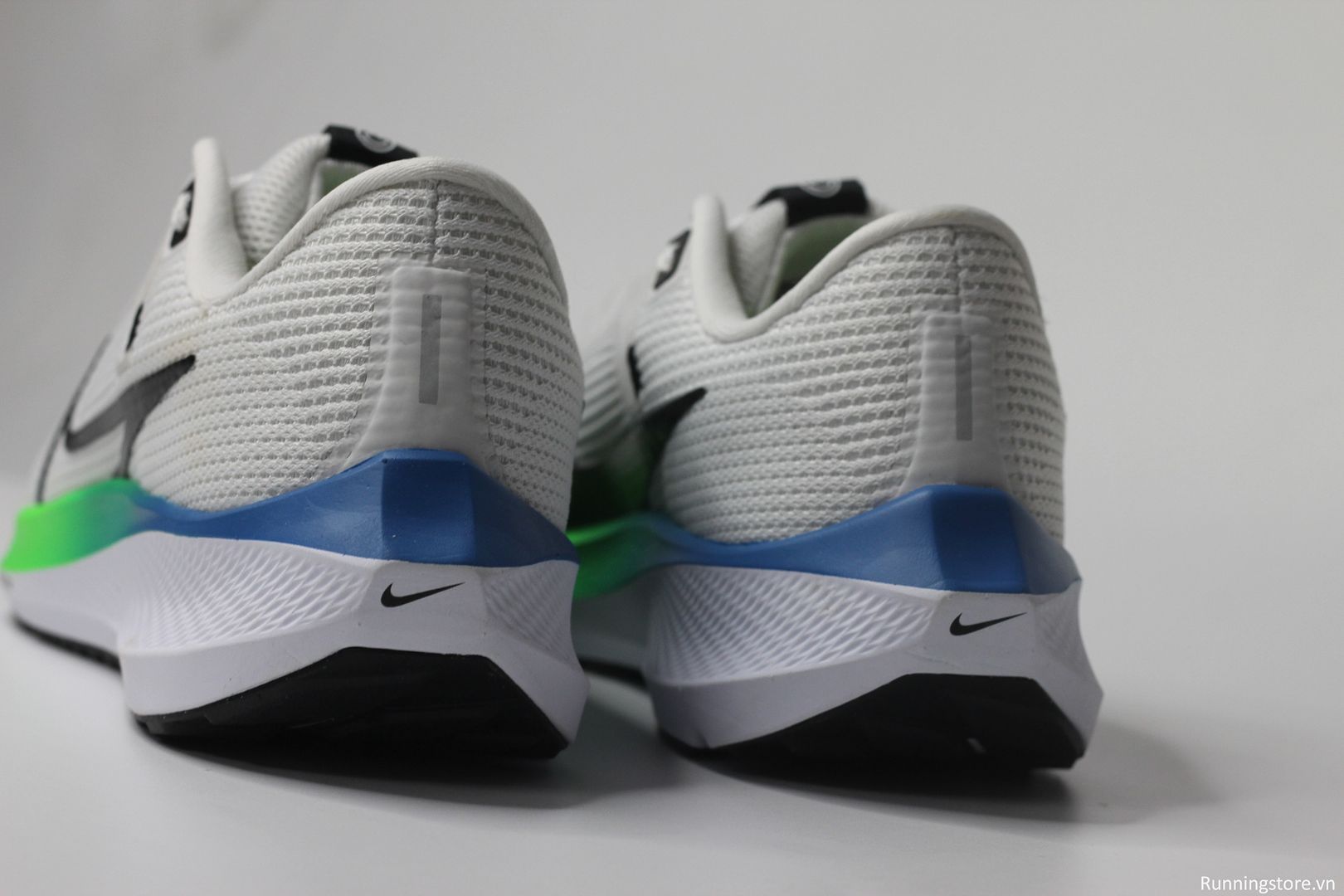 Nike Pegasus 40 Air Zoom- Platinum Tint/ Black/ White/ Green Strike DV3853-006