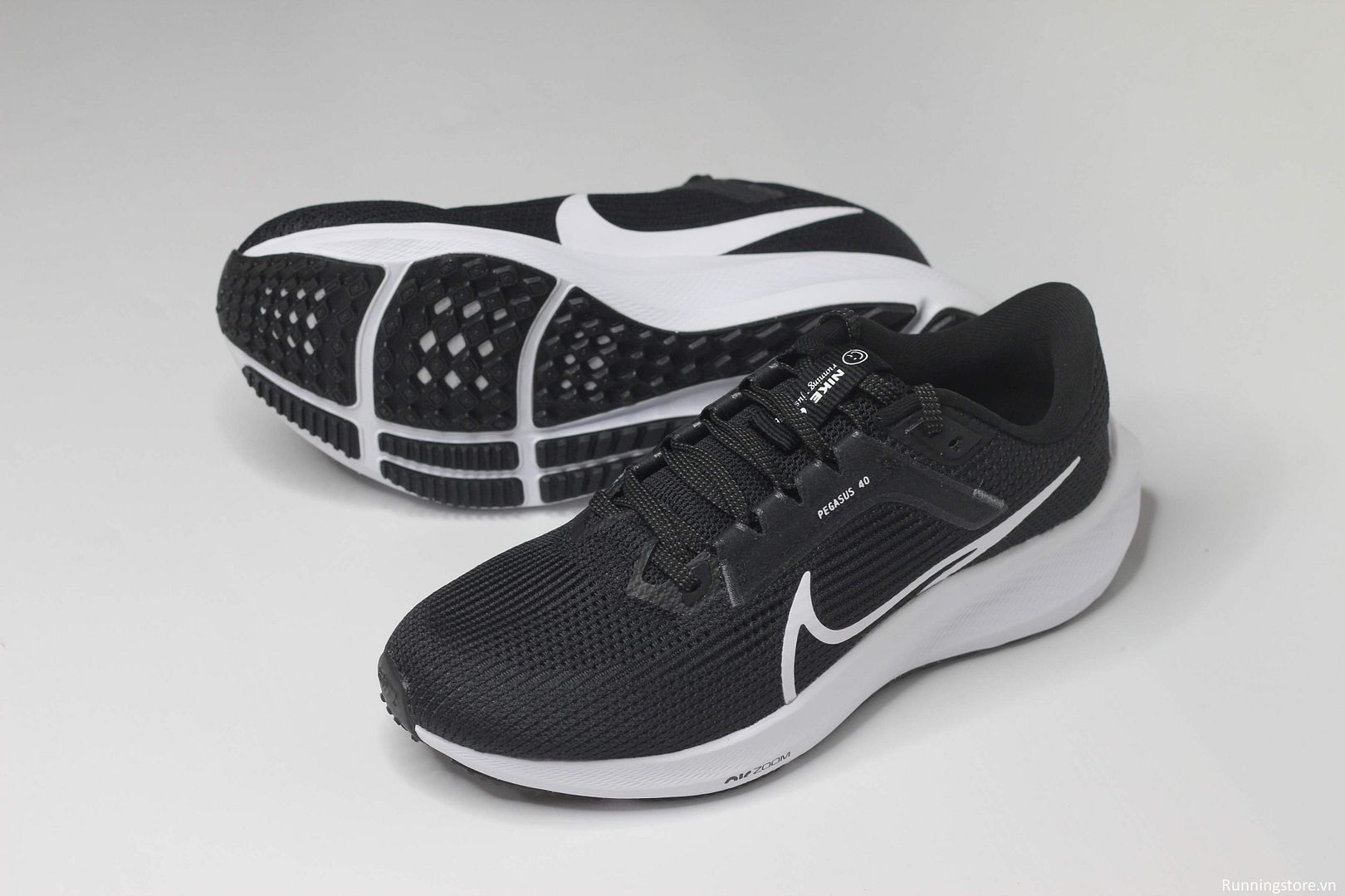 Giày chạy bộ nữ Nike Pegasus 40 Air Zoom W black/ white DV3854-001