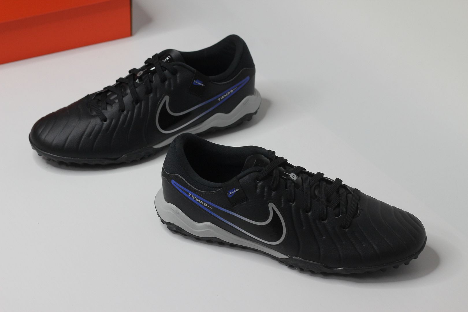 Nike Tiempo Legend 10 Academy TF Shadow pack màu đen trắng DV4342-040