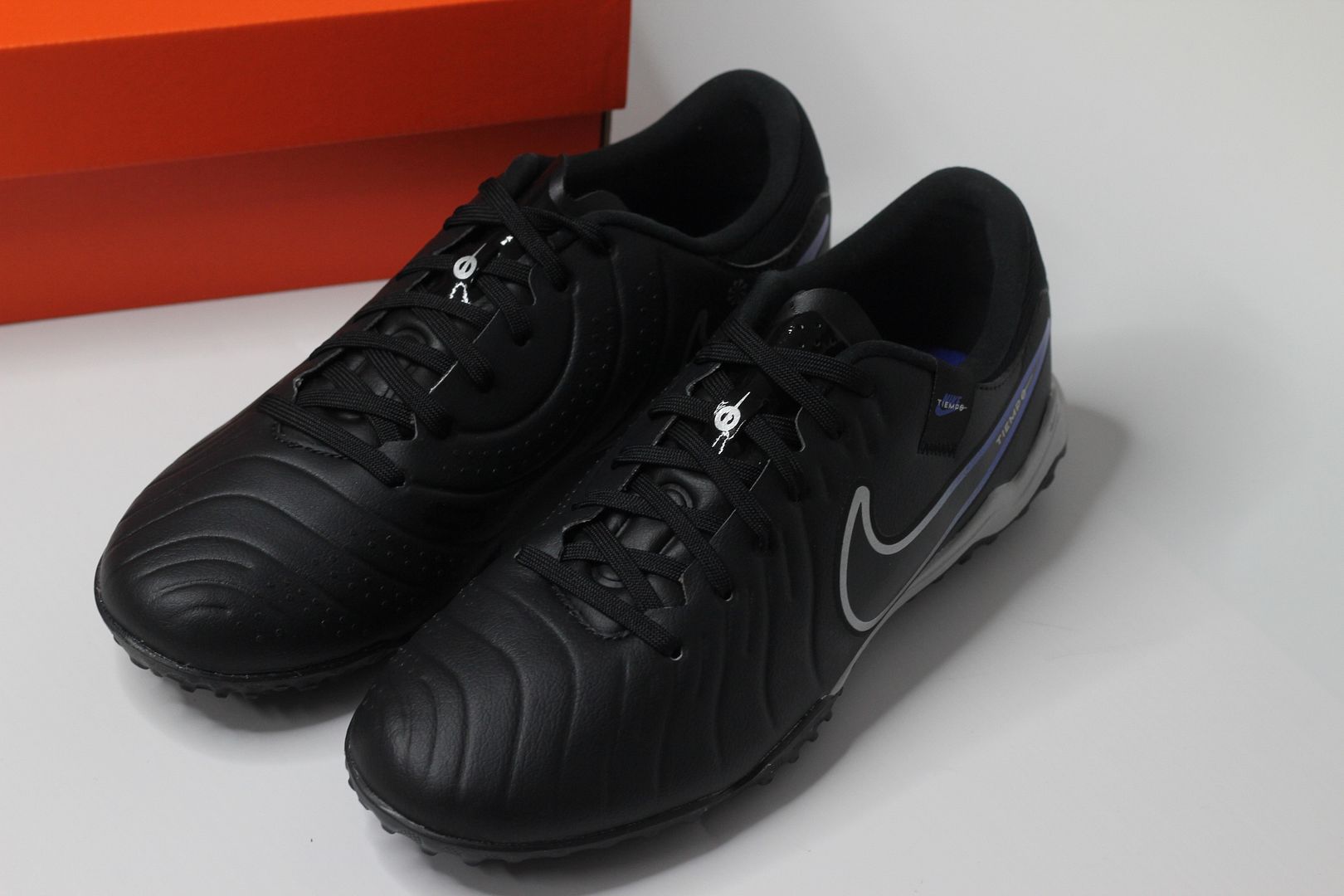 Nike Tiempo Legend 10 Academy TF Shadow pack màu đen trắng DV4342-040