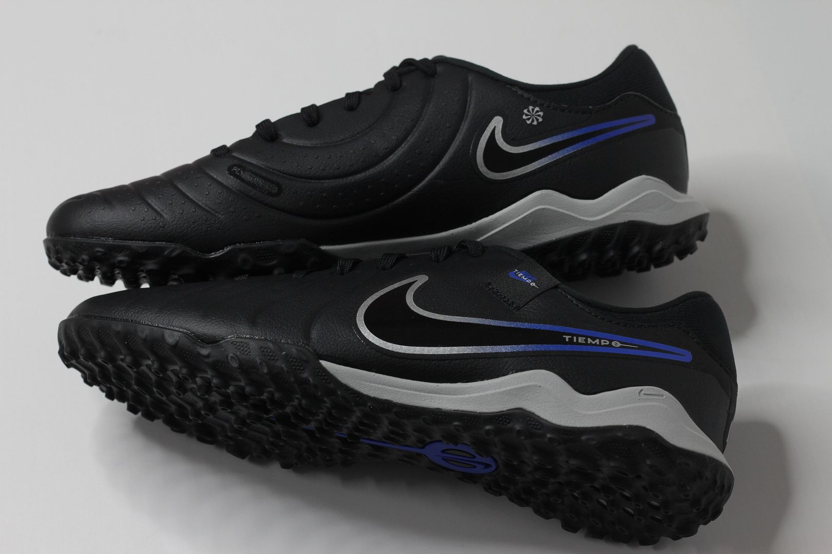 Nike Tiempo Legend 10 Academy TF Shadow pack màu đen trắng DV4342-040