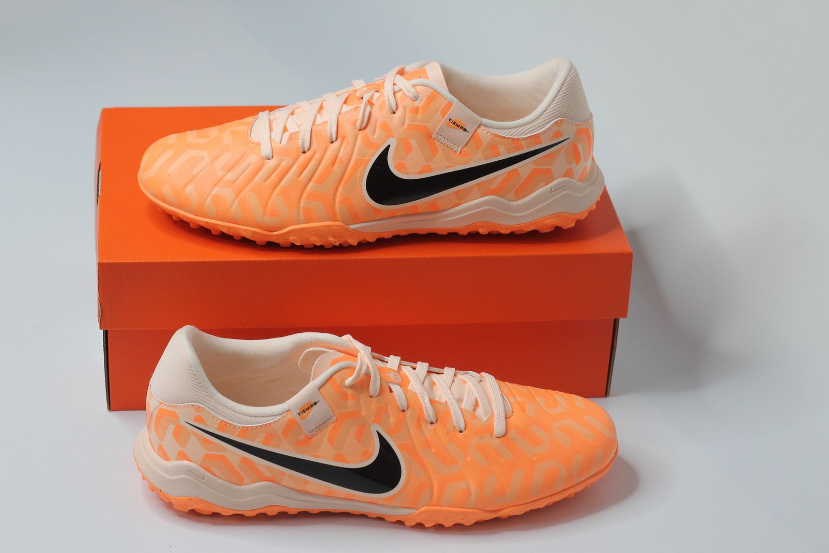 Nike Tiempo Legend 10 Academy TF màu cam trắng DZ3178-800