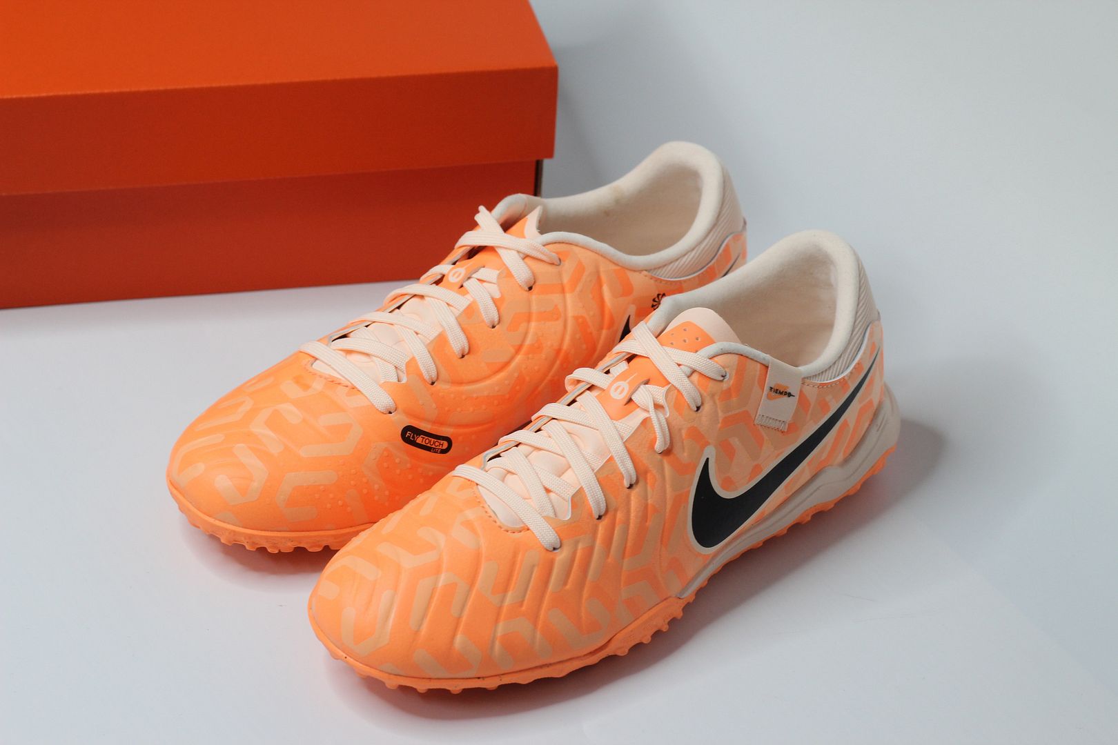 Nike Tiempo Legend 10 Academy TF màu cam trắng DZ3178-800
