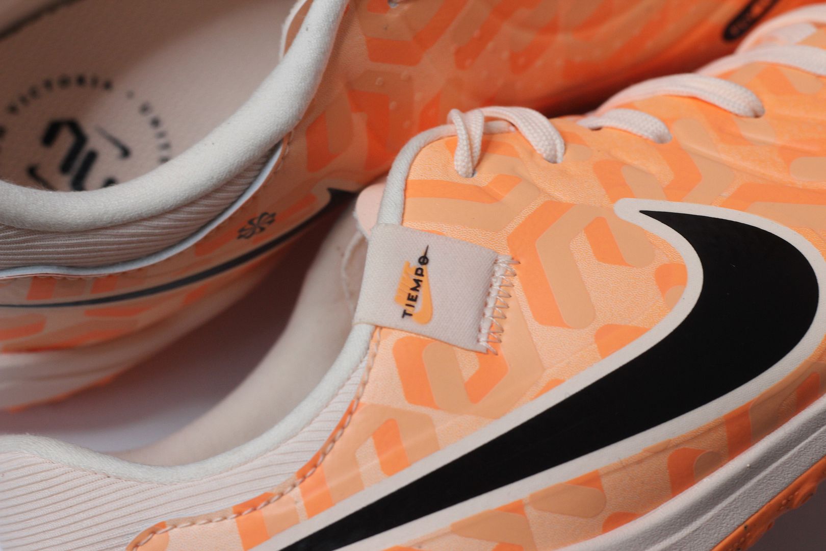 Nike Tiempo Legend 10 Academy TF màu cam trắng DZ3178-800