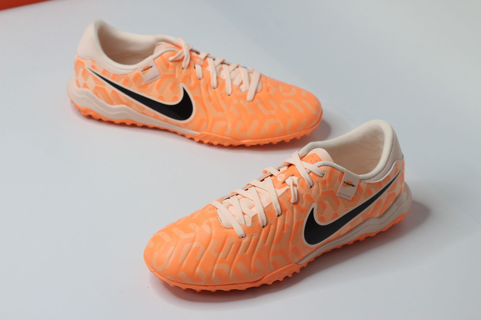Nike Tiempo Legend 10 Academy TF màu cam trắng DZ3178-800