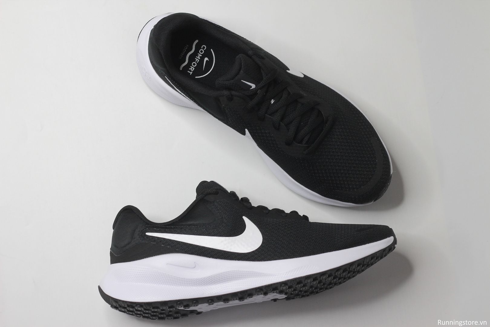Nike Revolution 7- Black/ White FB2207-001