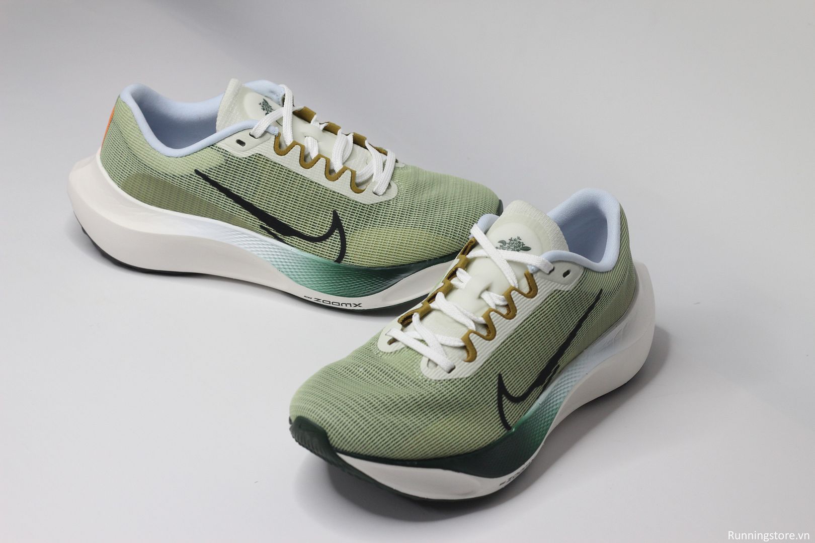 Nike Zoom Fly 5- Honey Dew/ Black Sail/ Buff Gold FV3632-301 màu dưa bở