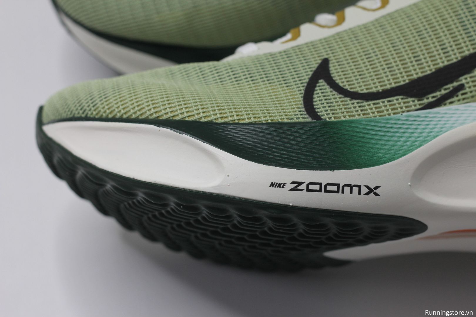 Nike Zoom Fly 5- Honey Dew/ Black Sail/ Buff Gold FV3632-301 màu