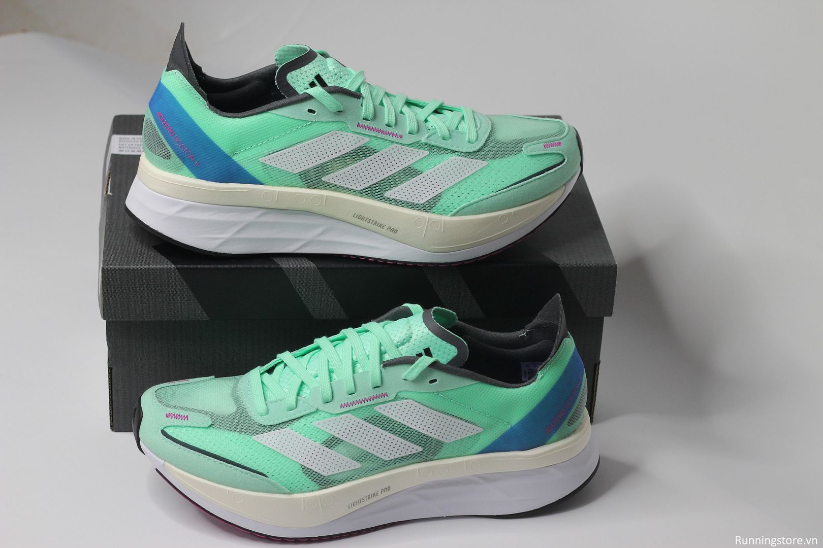 Giày chạy bộ Adidas Adizero Boston 11 màu xanh mint trắng GV9064