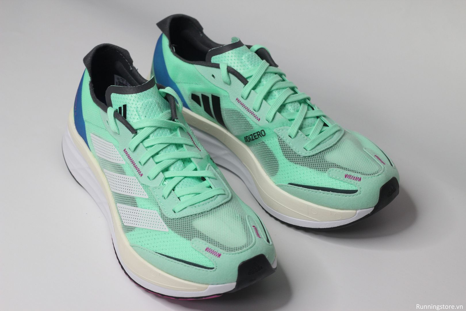 Giày chạy bộ Adidas Adizero Boston 11 màu xanh mint trắng GV9064