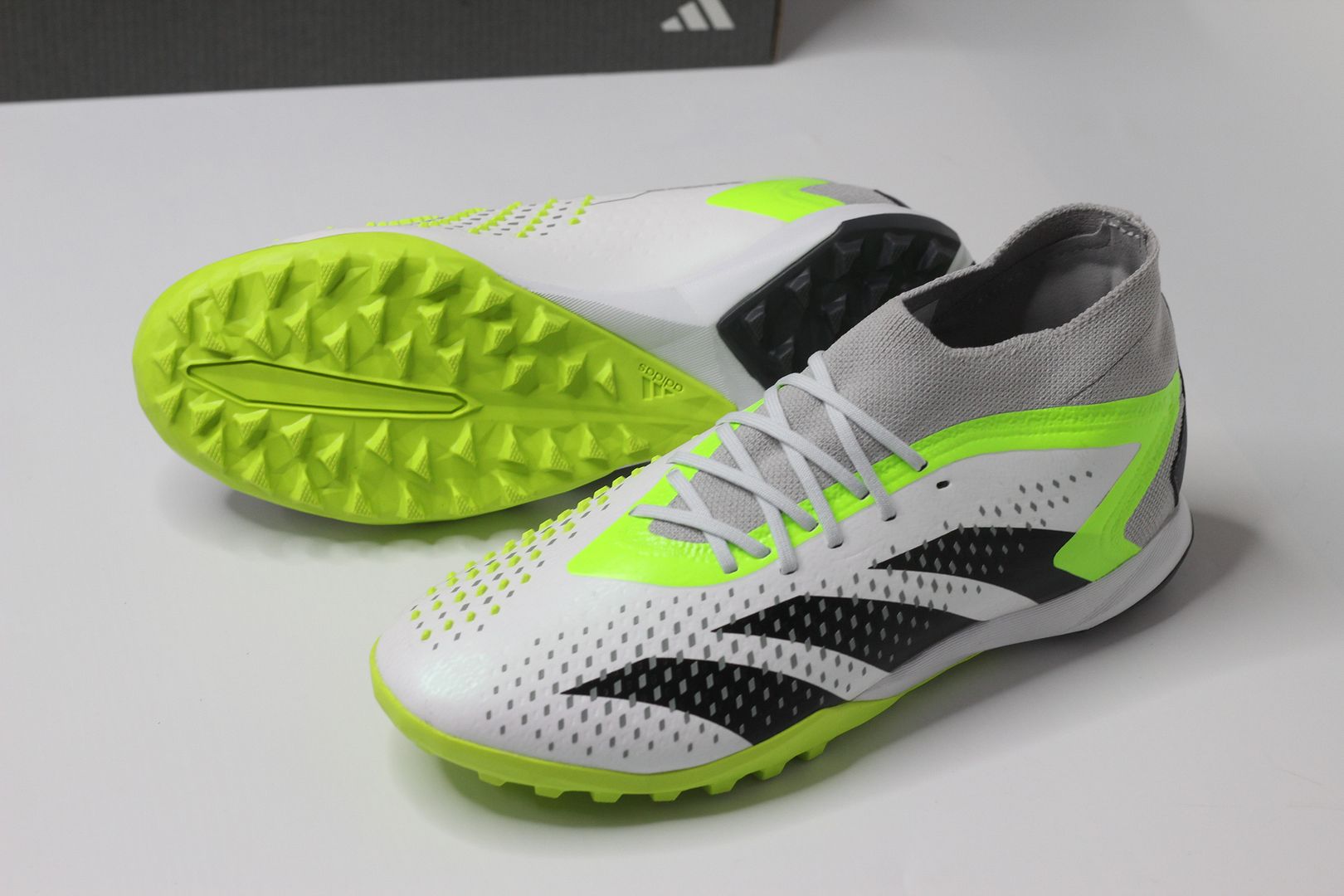 Adidas Predator Accuracy .1 TF Crazyrush pack màu trắng đế xanh GZ0009
