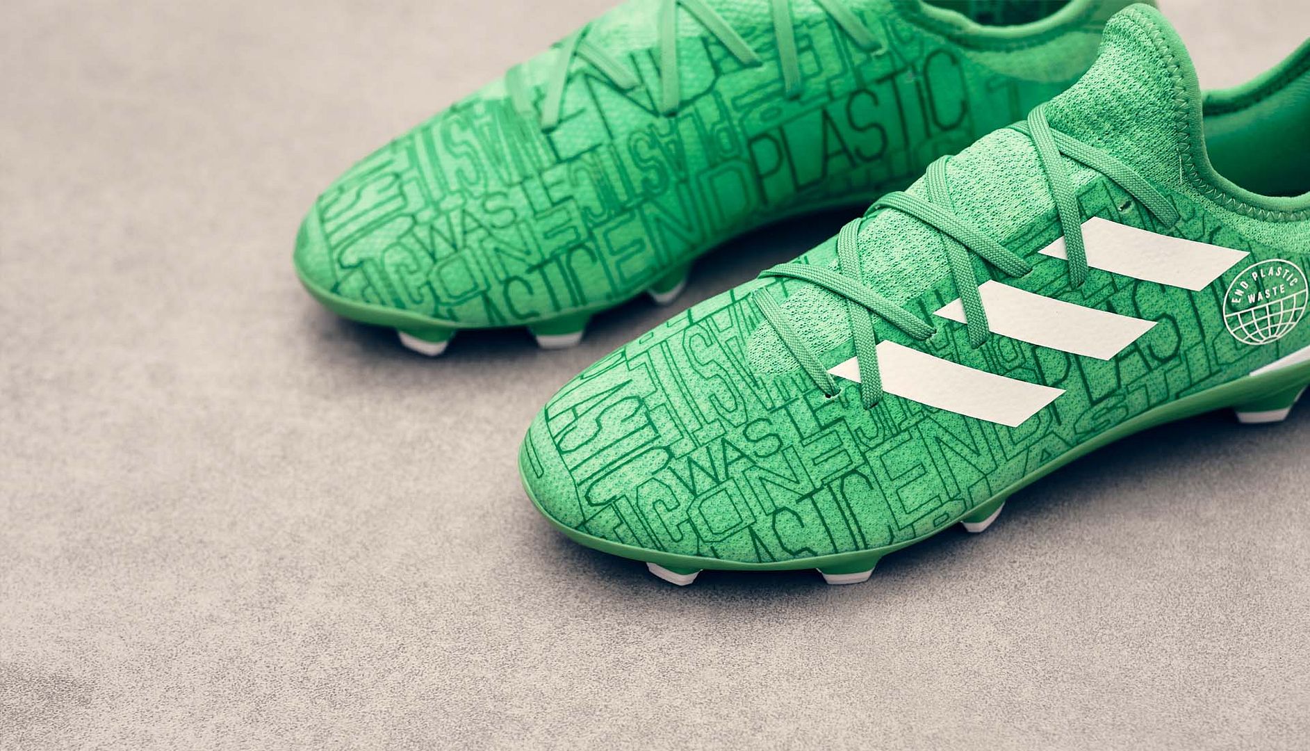 Giày bóng đá Adidas Gamemode