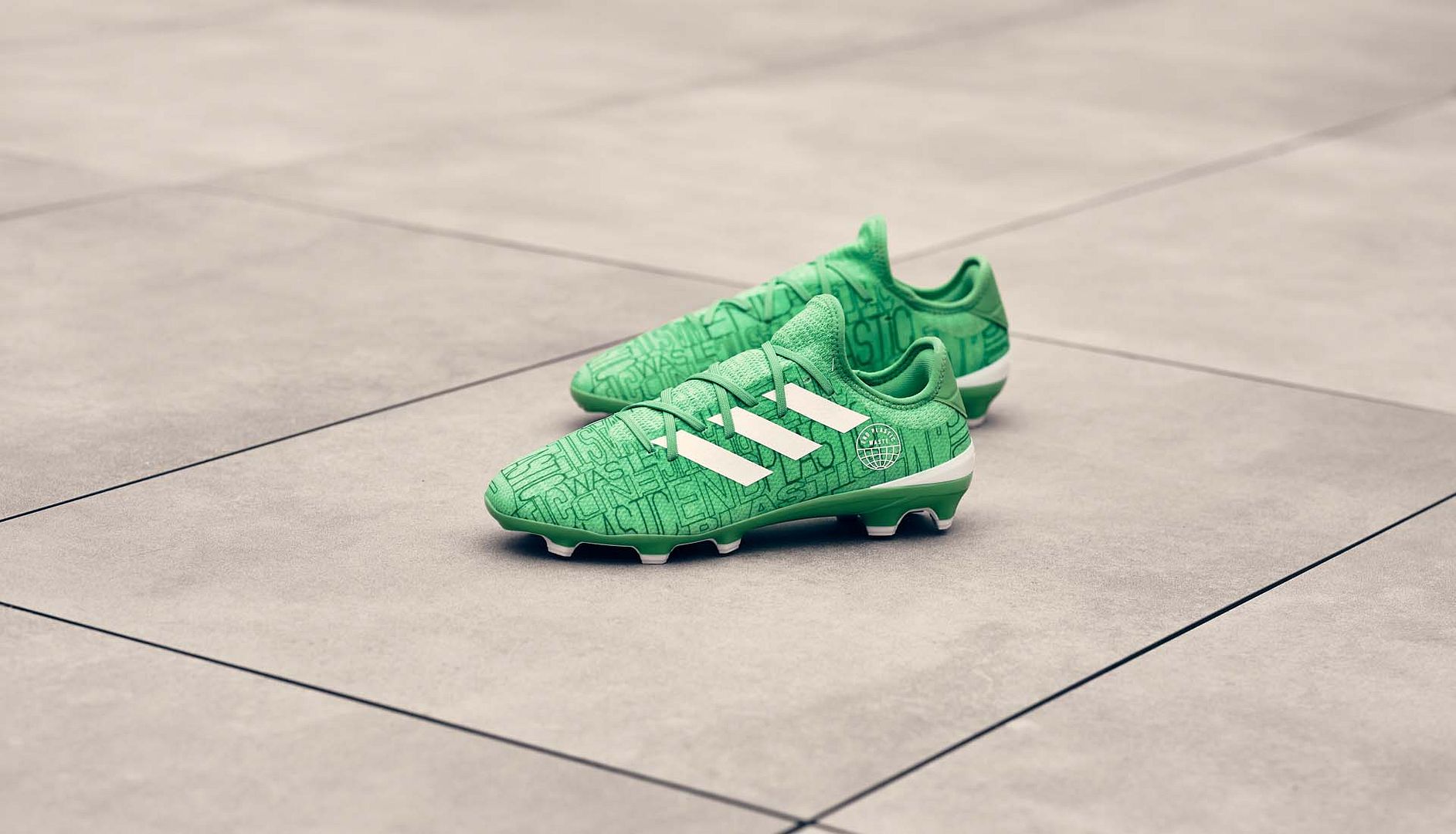 Giày bóng đá Adidas Gamemode