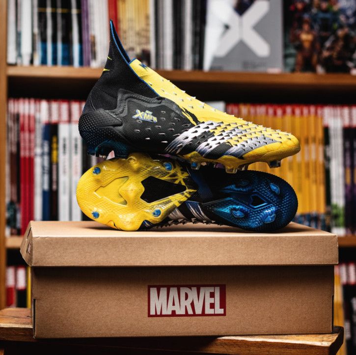 Giày bóng đá Adidas x Marvel Predator Freak Wolverine