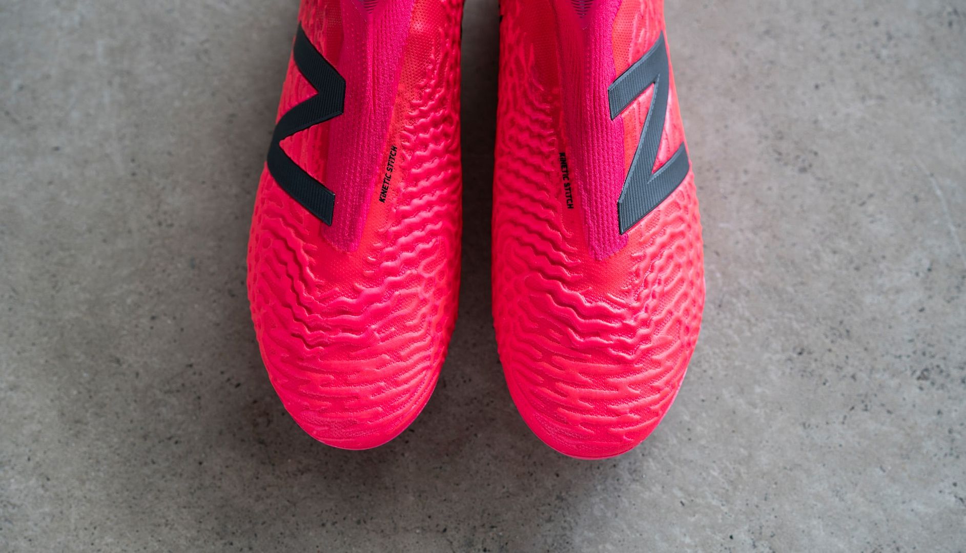 Giày bóng đá New Balance Tekela Flair Pack