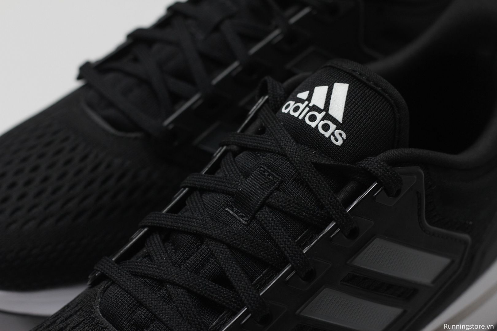 Adidas EQ21 Run- Core Black/ Iron Metallic/ Carbon H00512