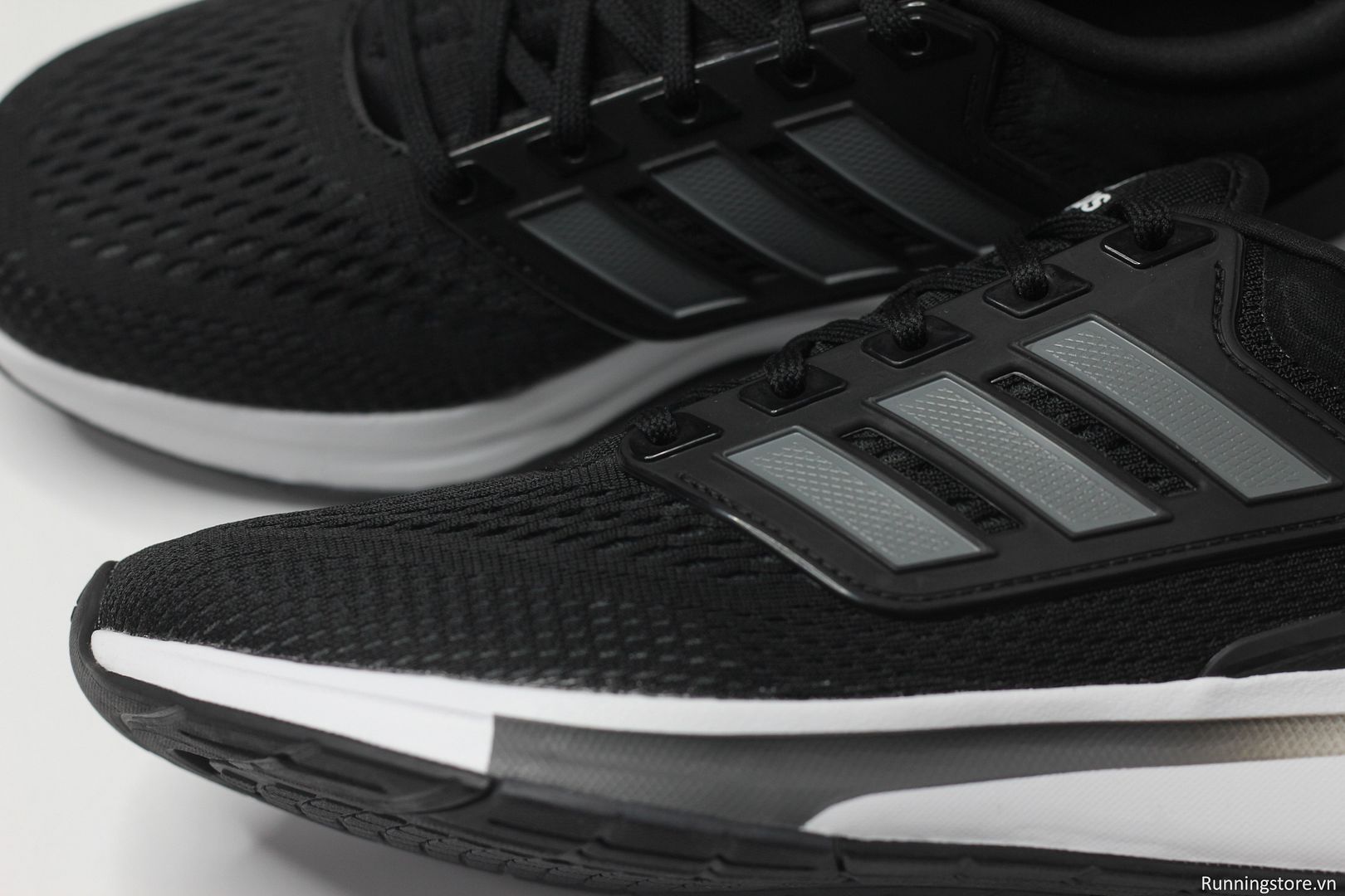 Adidas EQ21 Run- Core Black/ Iron Metallic/ Carbon H00512