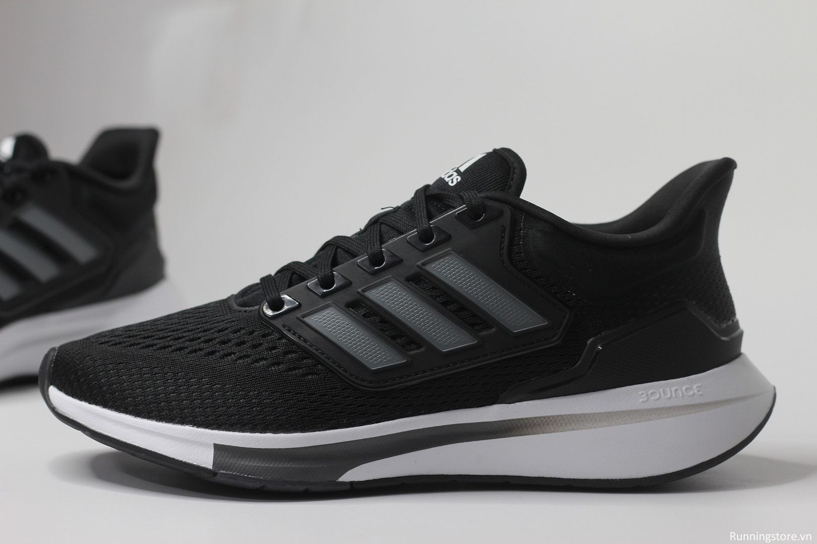 Adidas EQ21 Run- Core Black/ Iron Metallic/ Carbon H00512