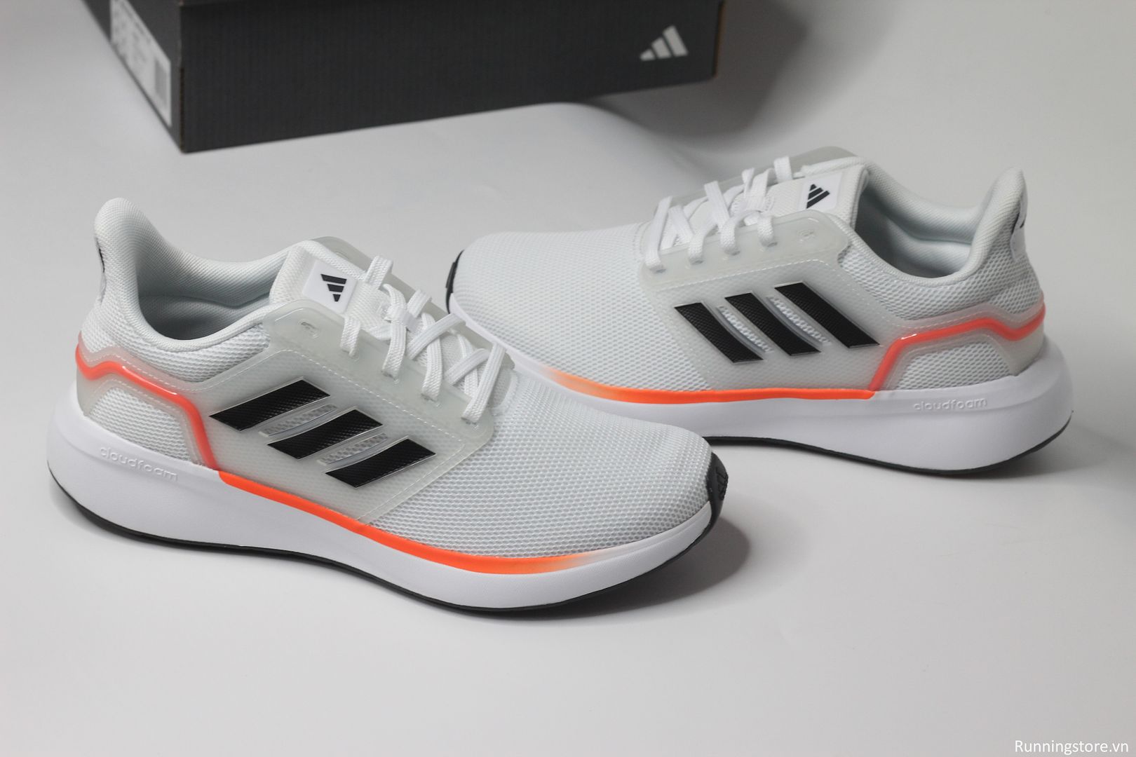 Giày chạy bộ Adidas EQ19 màu trắng H02036