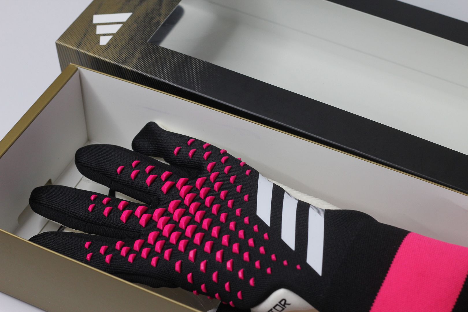 Găng tay thủ môn Adidas Predator GL Pro màu đỏ đen GK Gloves HN3345