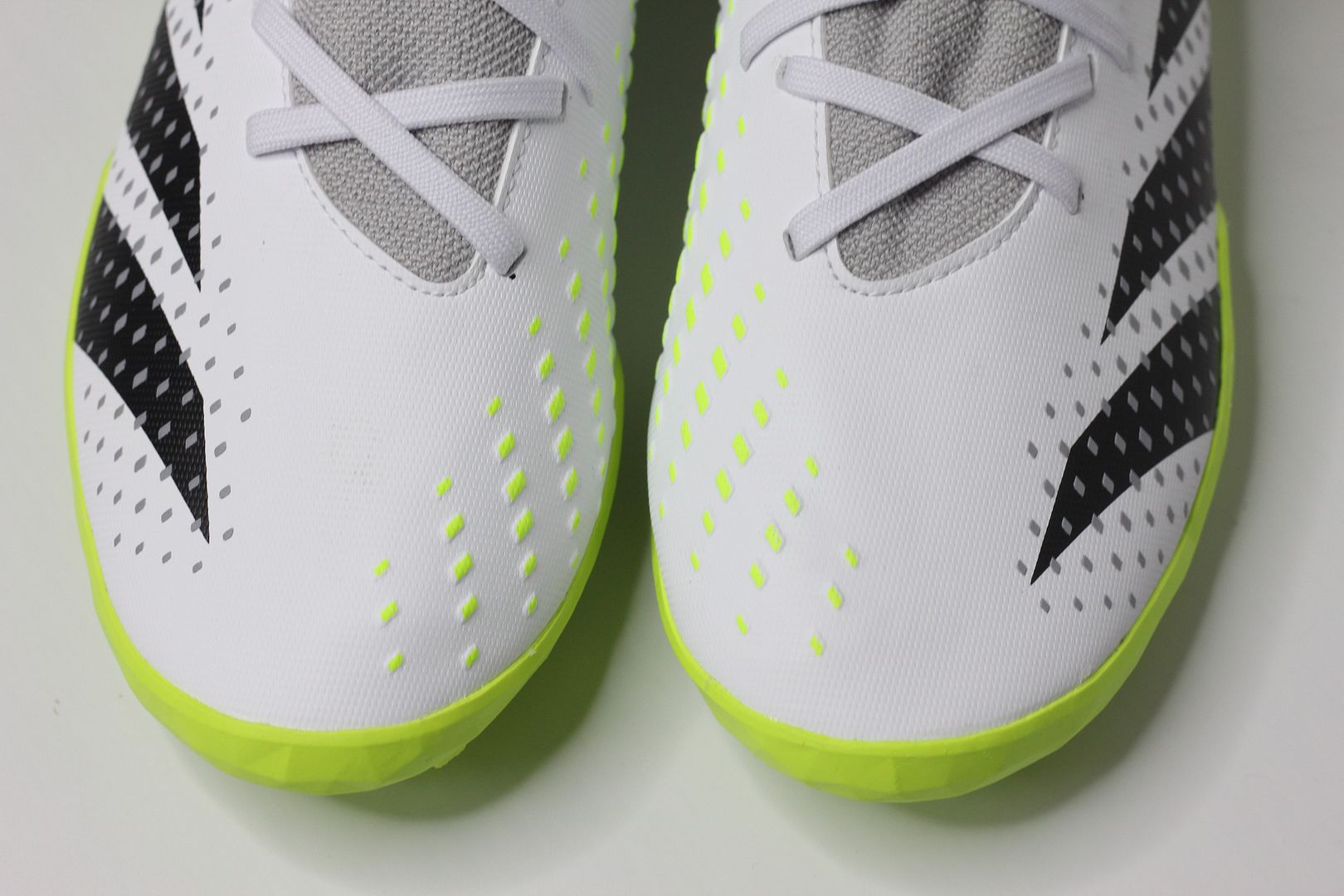 Adidas Predator Accuracy .3 TF Junior Crazyrush pack màu trắng đế xanh - IE9450