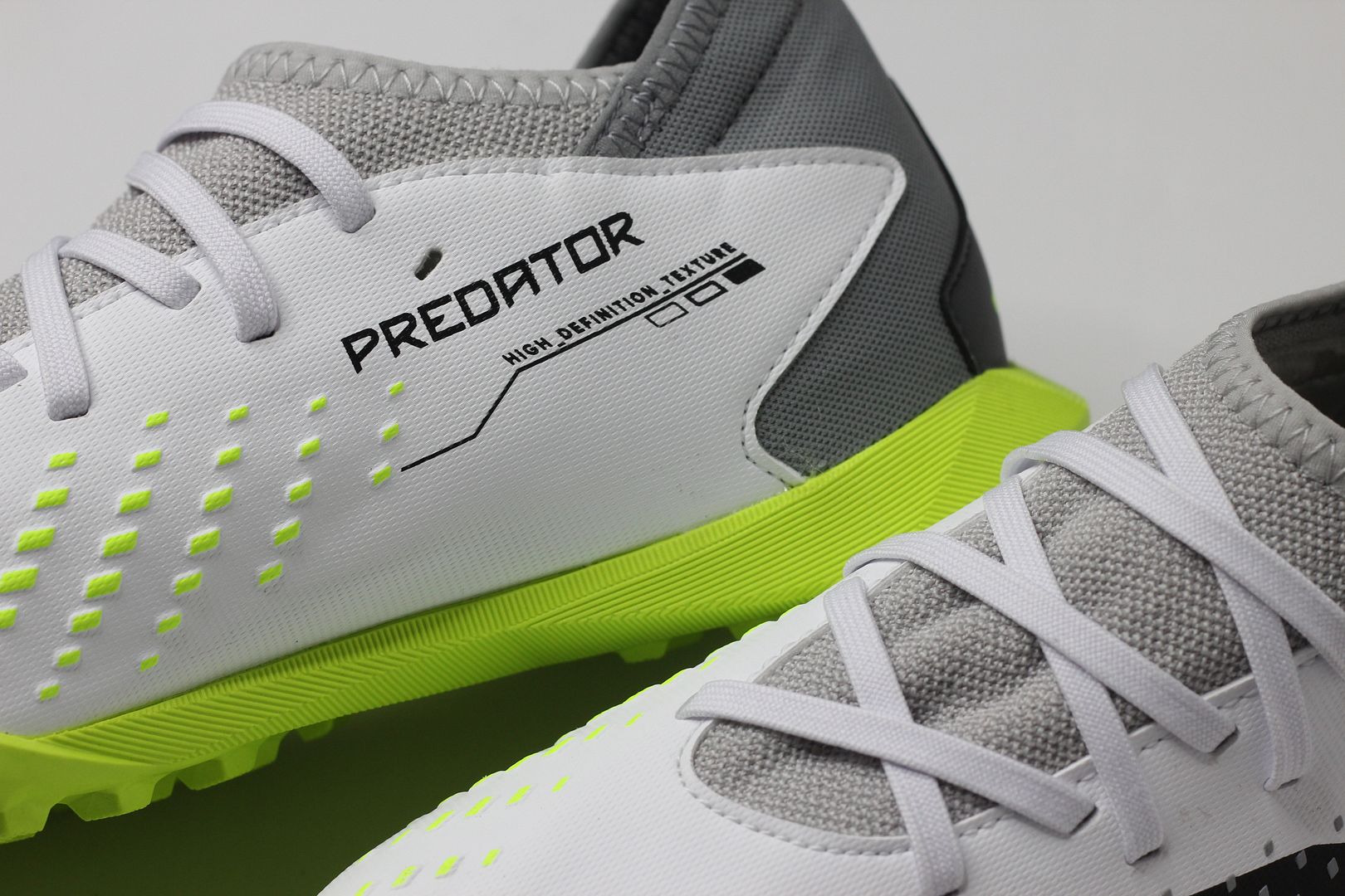Adidas Predator Accuracy .3 TF Junior Crazyrush pack màu trắng đế xanh - IE9450