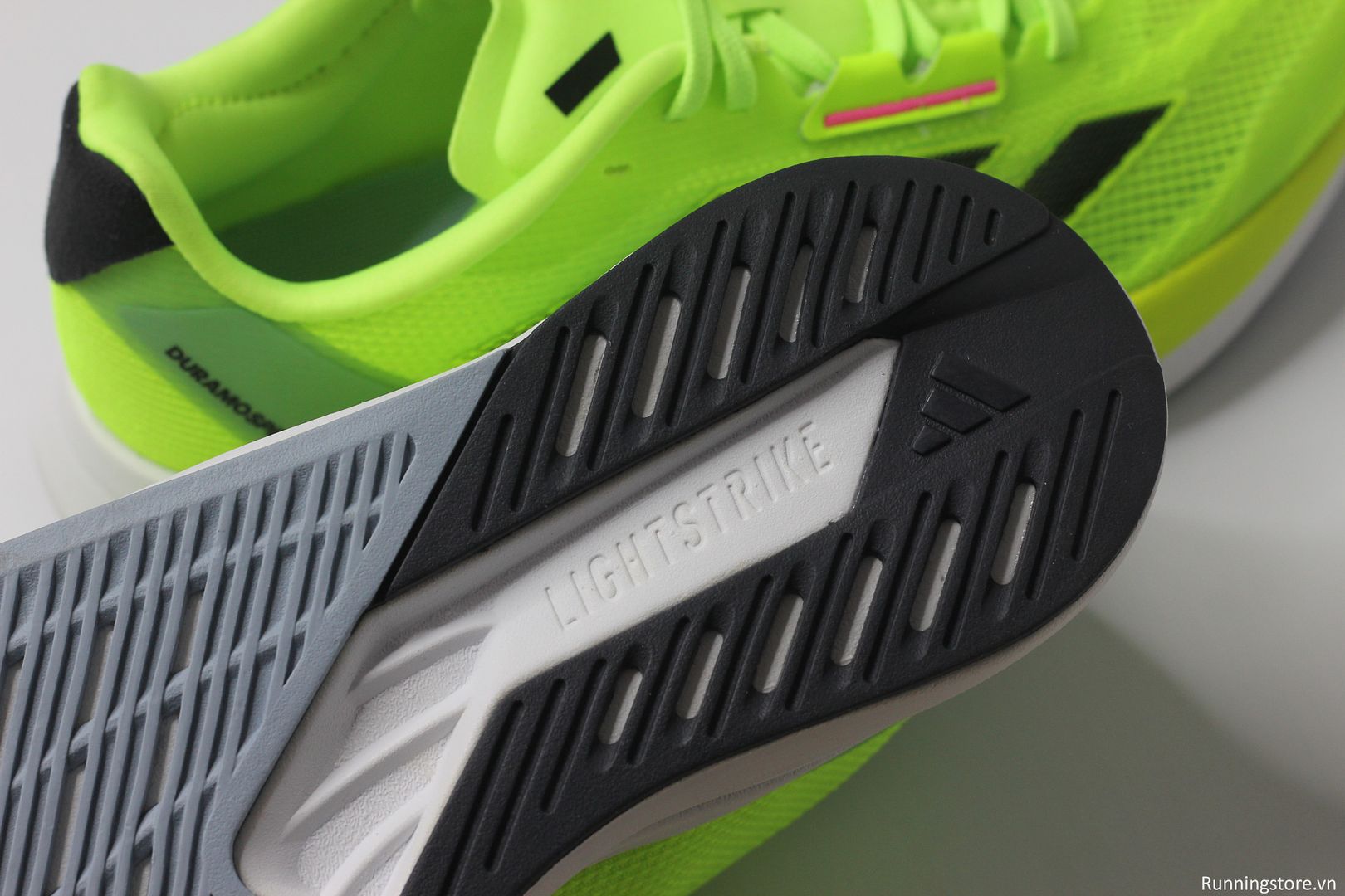 Giày chạy bộ Adidas Duramo 10 Speed màu xanh lá chuối IF4820