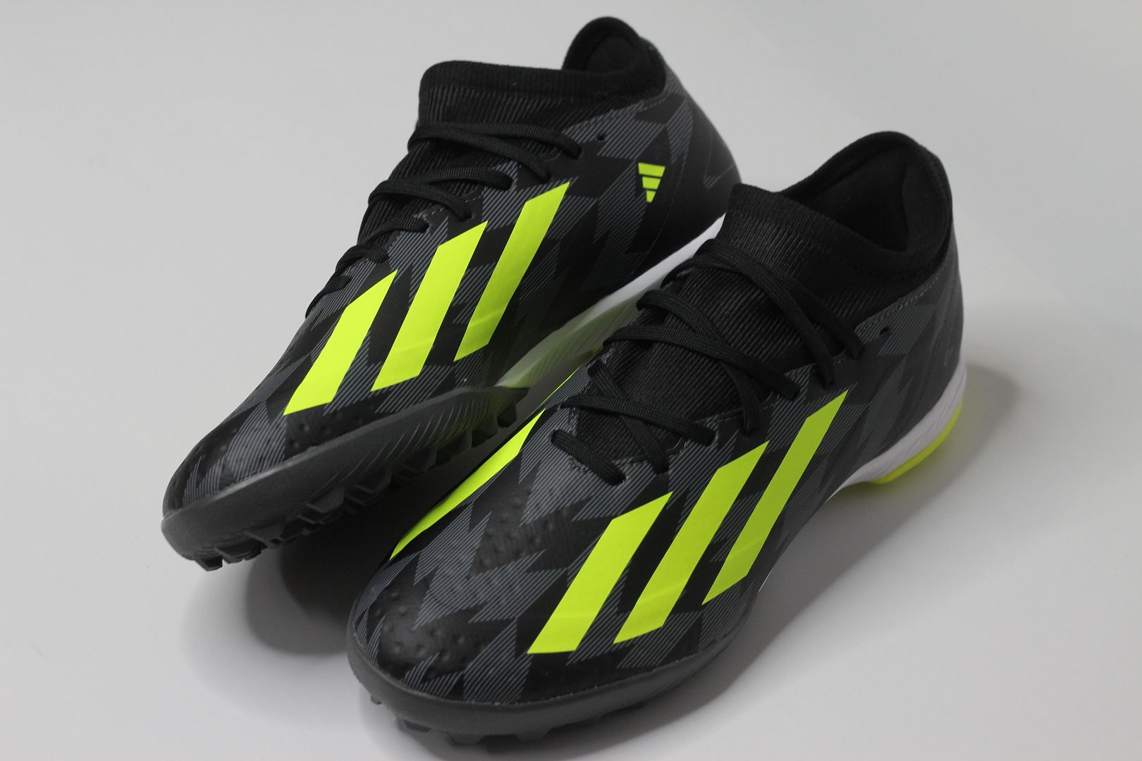 Adidas X Crazyfast .3 TF màu đen xám/xanh chuối IG0767