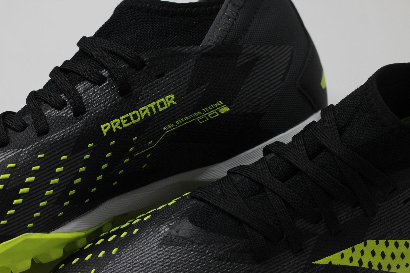 AAdidas Predator Accuracy .3 TF màu đen / xanh chuối IG0768