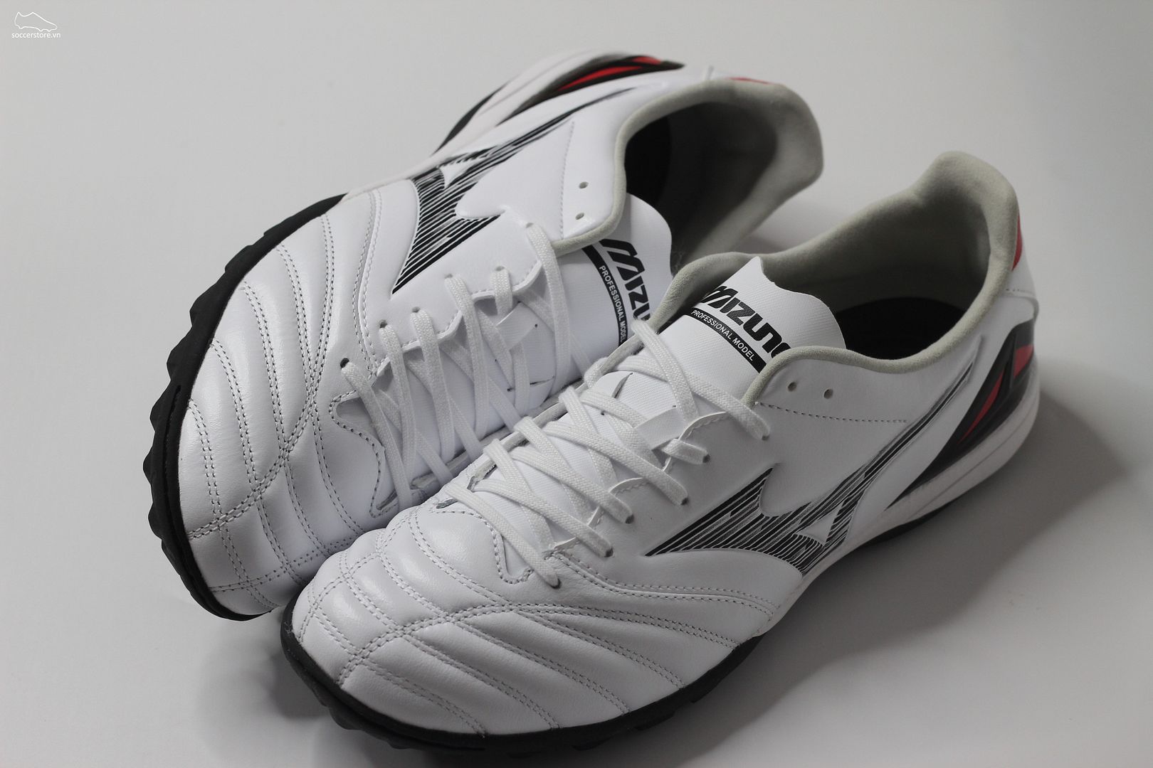 Giày bóng đá Mizuno Morelia Neo 4 Pro AS TF màu trắng P1GD233409