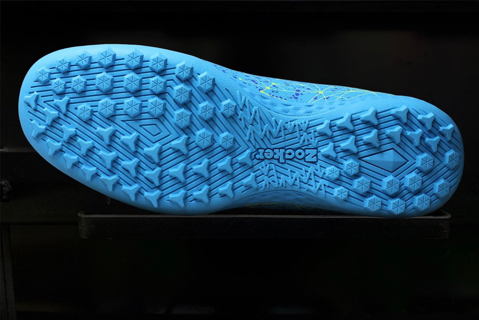 Giày bóng đá Zocker Inspire Pro TF màu xanh ngọc 