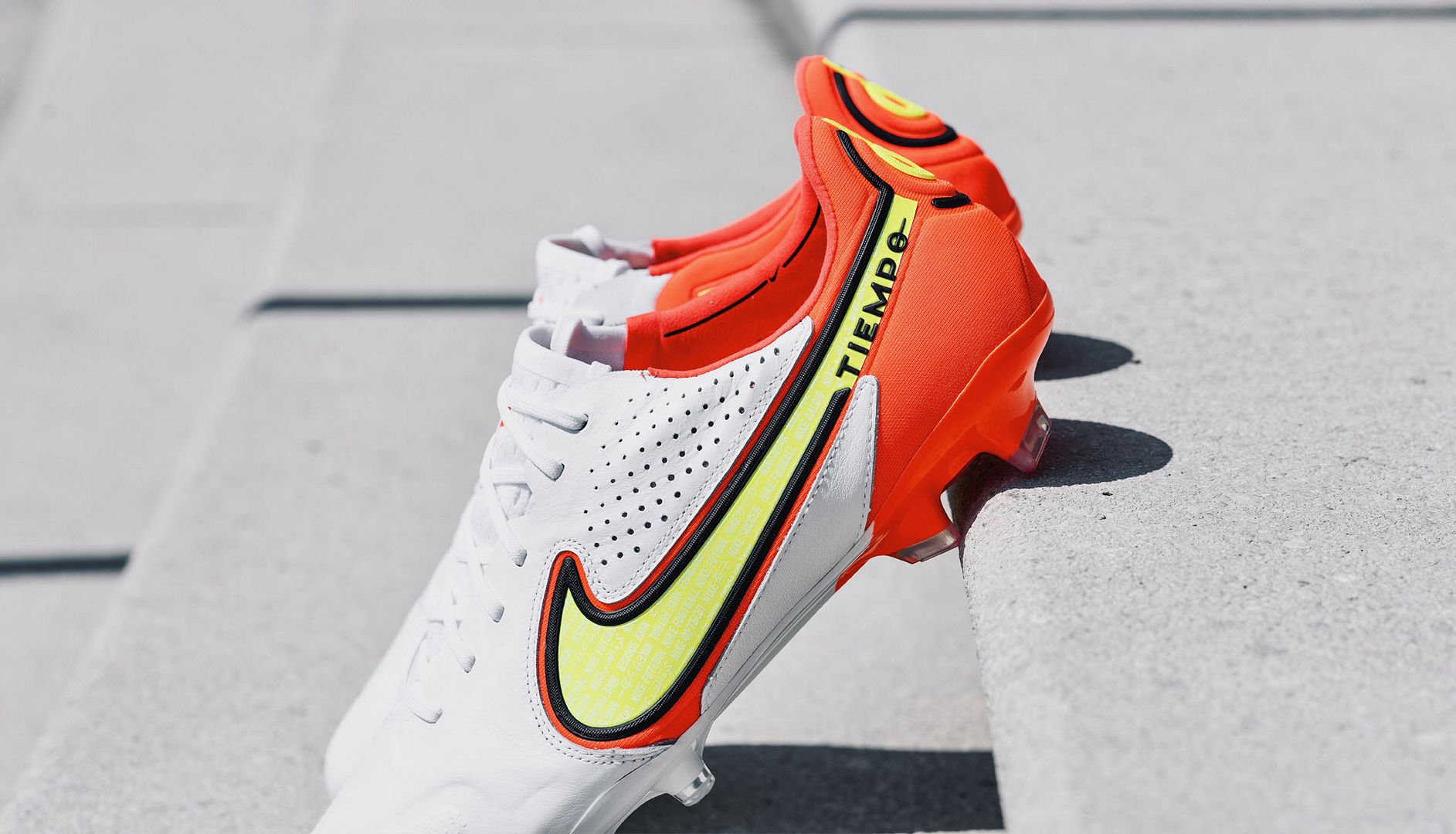 giày bóng đá Nike Tiempo 9 Motivation