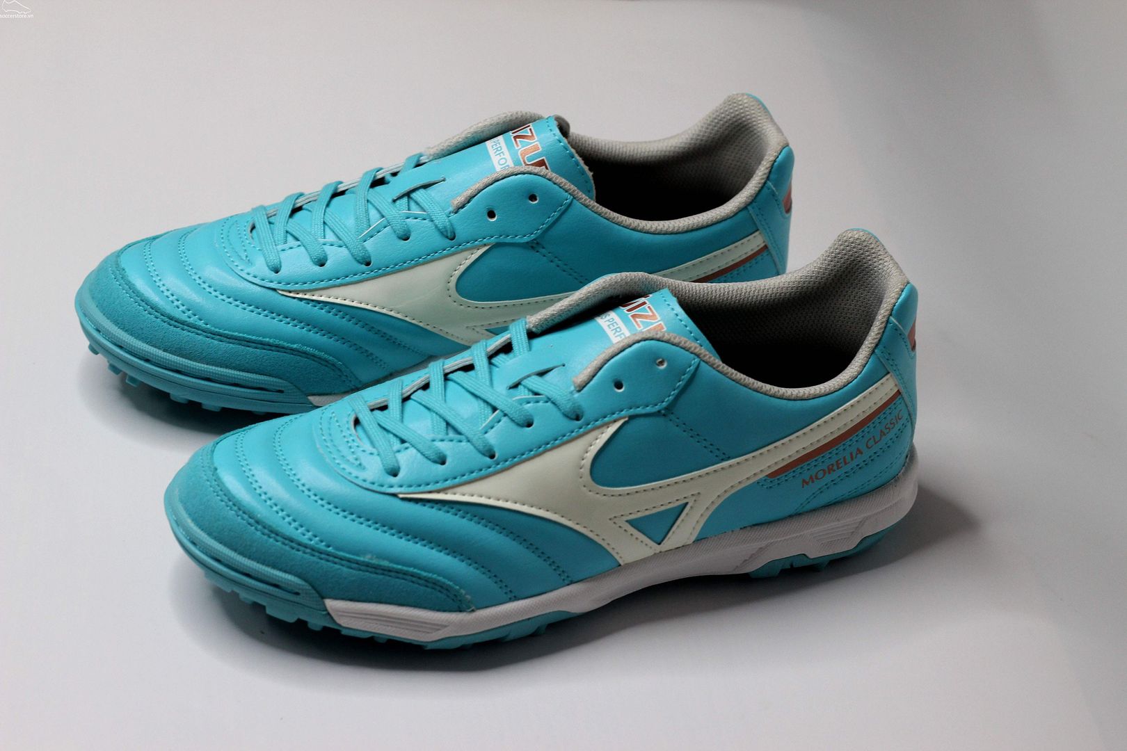 Giày bóng đá Mizuno Morelia Sala Classic TF màu xanh ngọc trắng - Q1GB230225