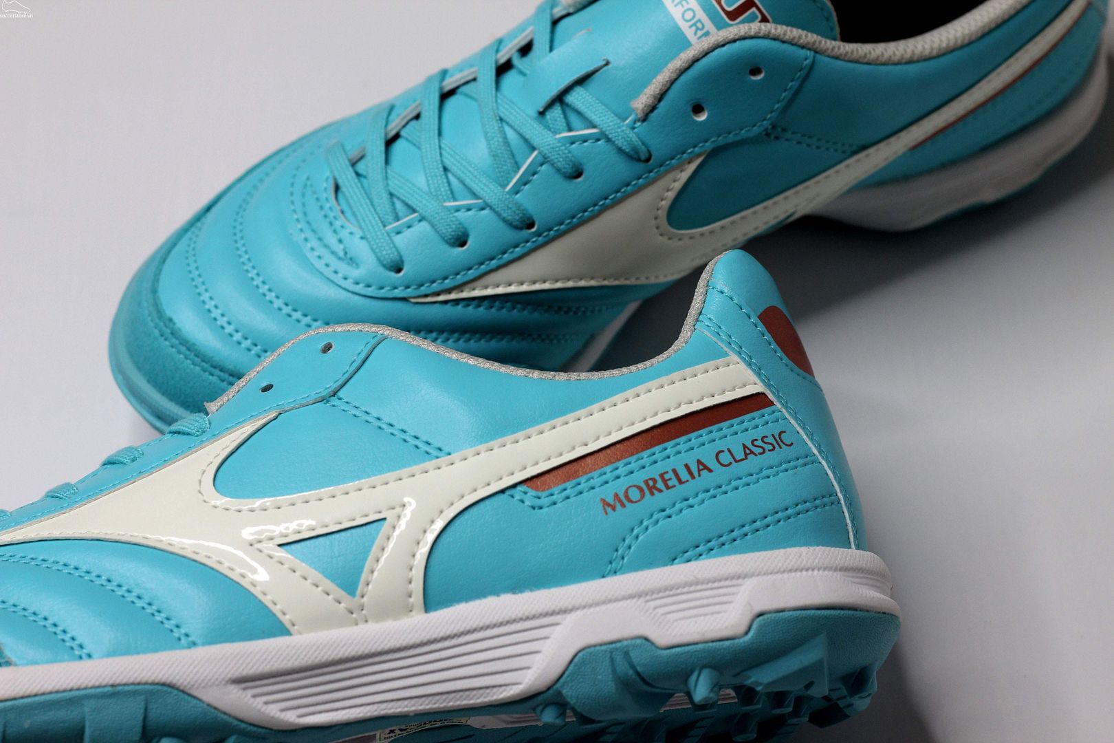 Giày bóng đá Mizuno Morelia Sala Classic TF màu xanh ngọc trắng - Q1GB230225