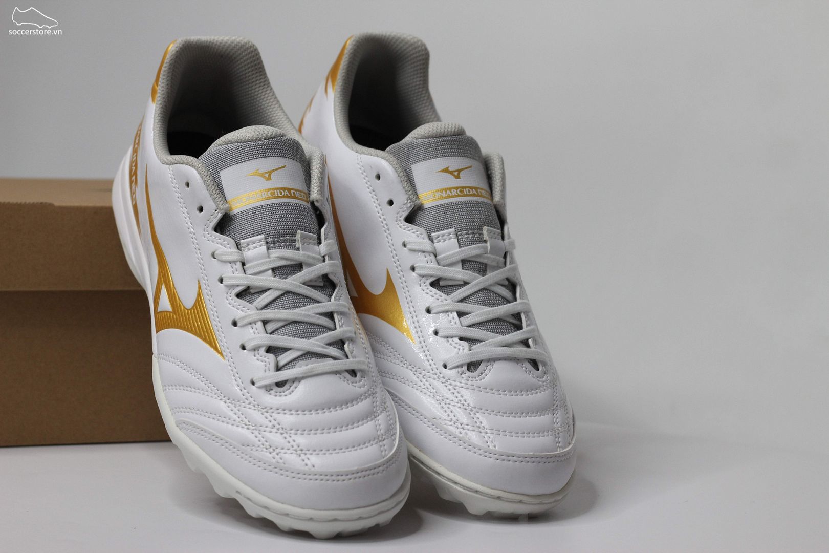 Mizuno Monarcida Neo Sala Pro TF màu trắng đồng Q1GB232152