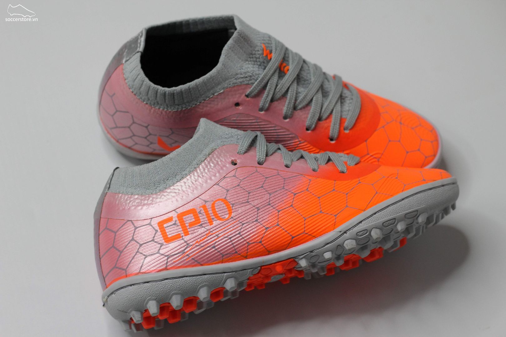 Giày bóng đá trẻ em Wika CP10 màu bạc cam