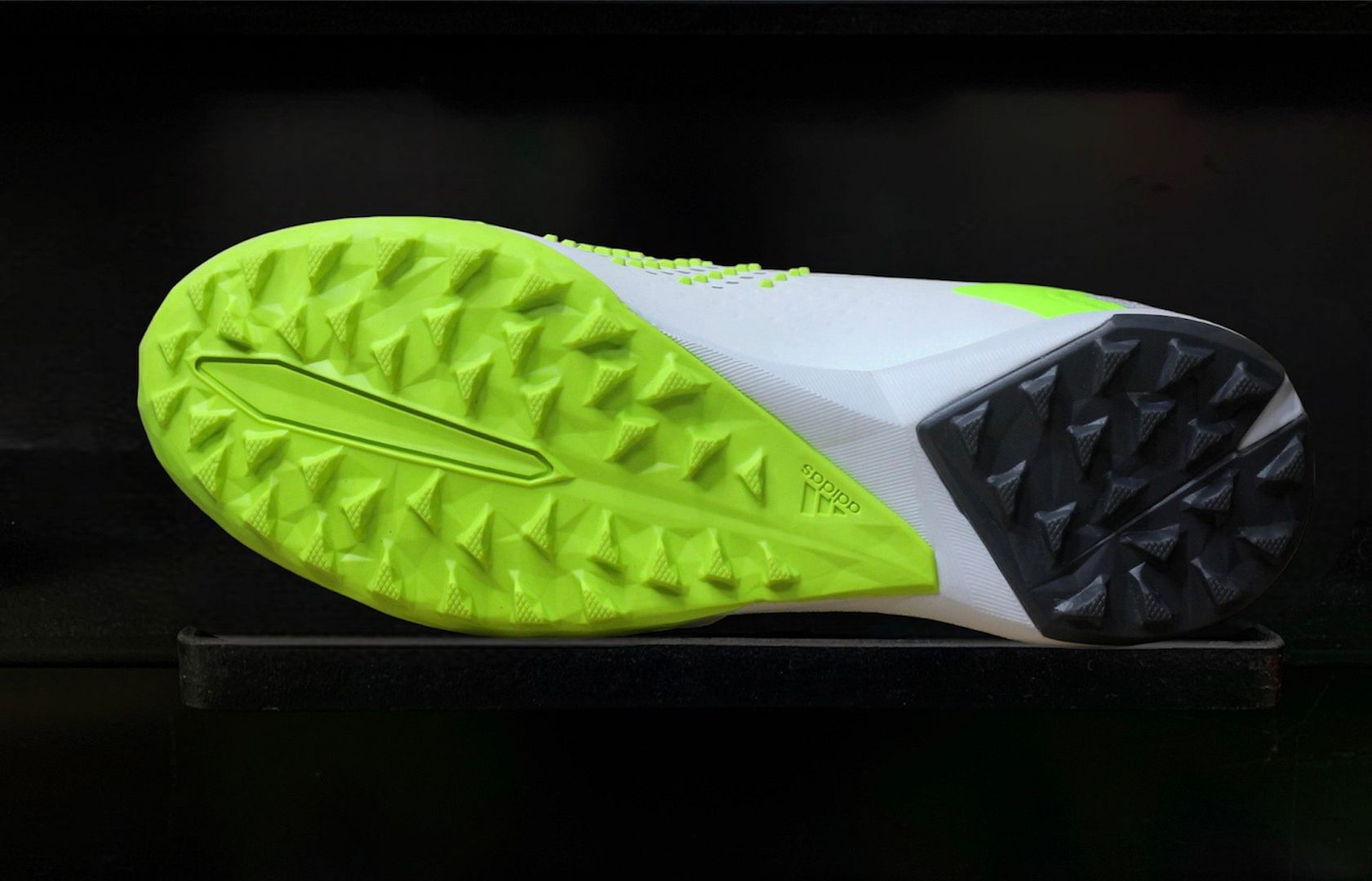 Adidas Predator Accuracy .1 TF Crazyrush pack màu trắng đế xanh GZ0009